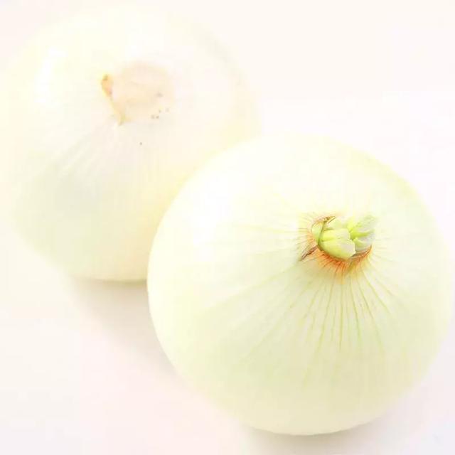 英国超市卖剥皮洋葱，反被痛骂助长懒惰？那你们是没来过中国……