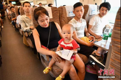 复兴号车内环境。图片来源 中新网 复兴号车内环境。图片来源 中新网