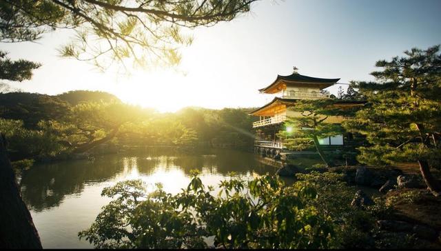 发财中国年丨揭秘历史上清朝皇帝怎么过春节？年夜饭吃什么