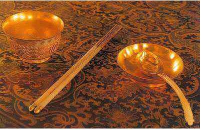 发财中国年丨揭秘历史上清朝皇帝怎么过春节？年夜饭吃什么