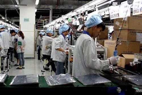 外国人问：中国的工资比印度高得多，为何印度工人不去中国工作？