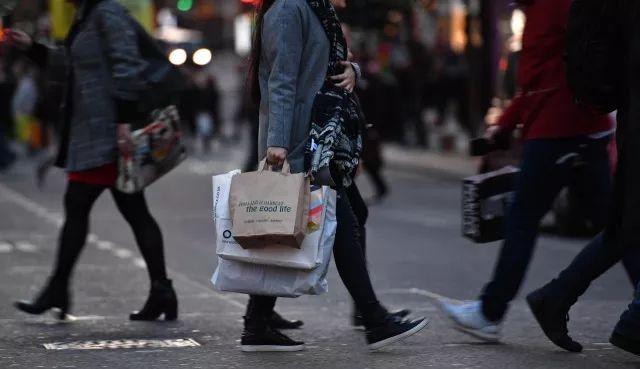 中国人欧洲日花千欧购物 未退税金竟可买这3家