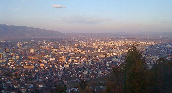 希腊和马其顿签署国名更改协议