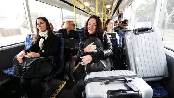 UNSW中国留学生登机前遗失护照,机场大哭!一