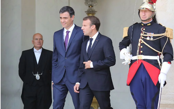法国总统马克龙会见西班牙首相桑切斯