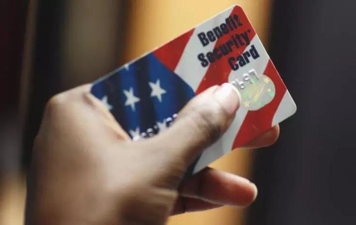 绿卡不保险,公租房要被收回,90岁华人老奶奶也