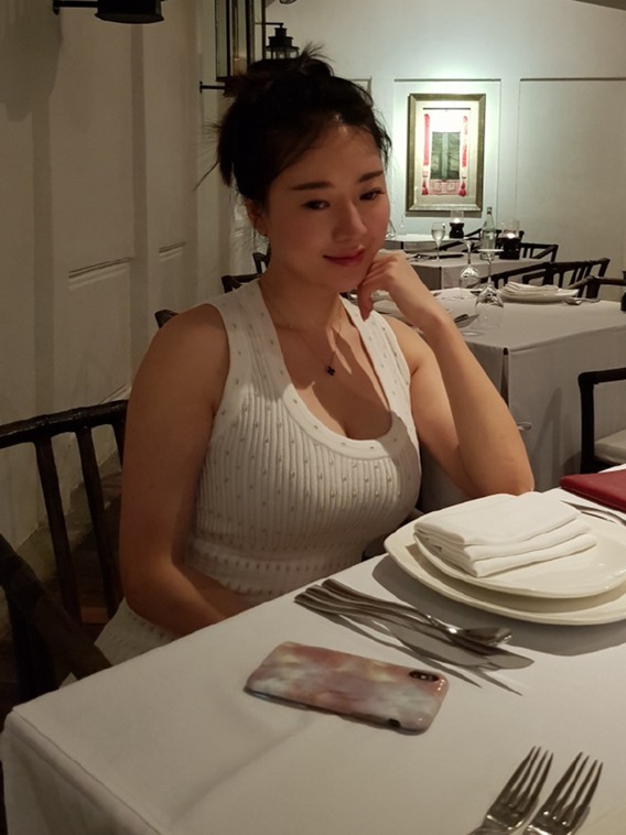 网传涉刘强东性侵案女主角平时定居新加坡(组图) - 2