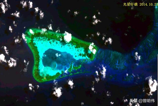 我国南沙领土光星仔礁，马来西亚填陆46亩，人工岛上建有炮兵阵地