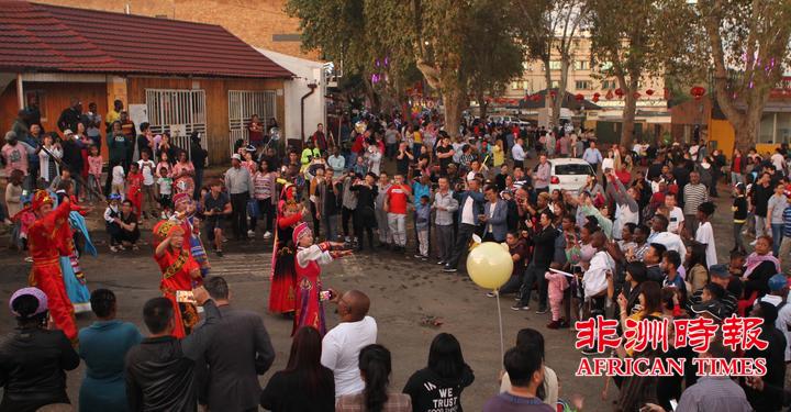 万人齐聚南非约堡唐人街共庆猪年新春佳节（视图）