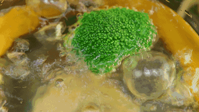 4.西兰花切成小朵