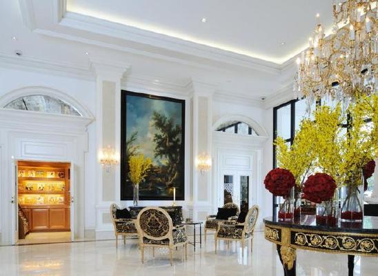 Beverly Hills Plaza Hotel（比佛利山区广场酒店）<