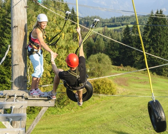 想创业吗?瑞士爱八客空中绳索攀爬公园寻找中国区加盟商
