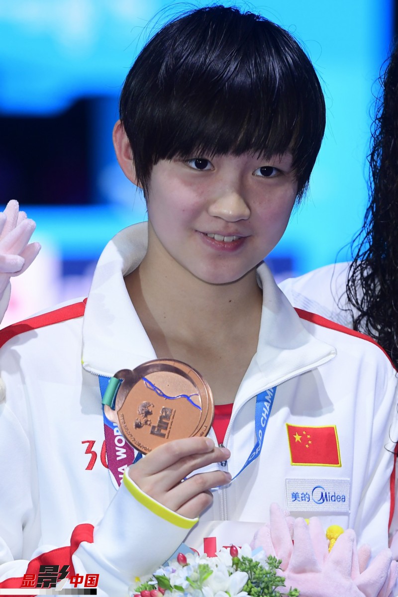 女子400米自由泳李冰洁获铜牌