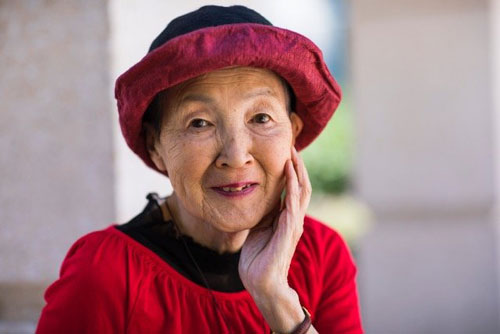 自学开发手游 日本82岁阿嬷获库克盛赞