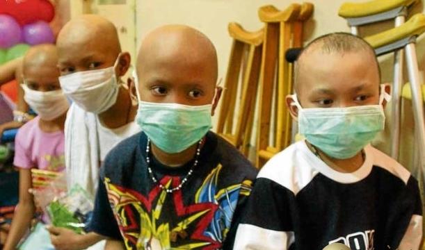 菲律宾每天有8名儿童和7名成人死于癌症.