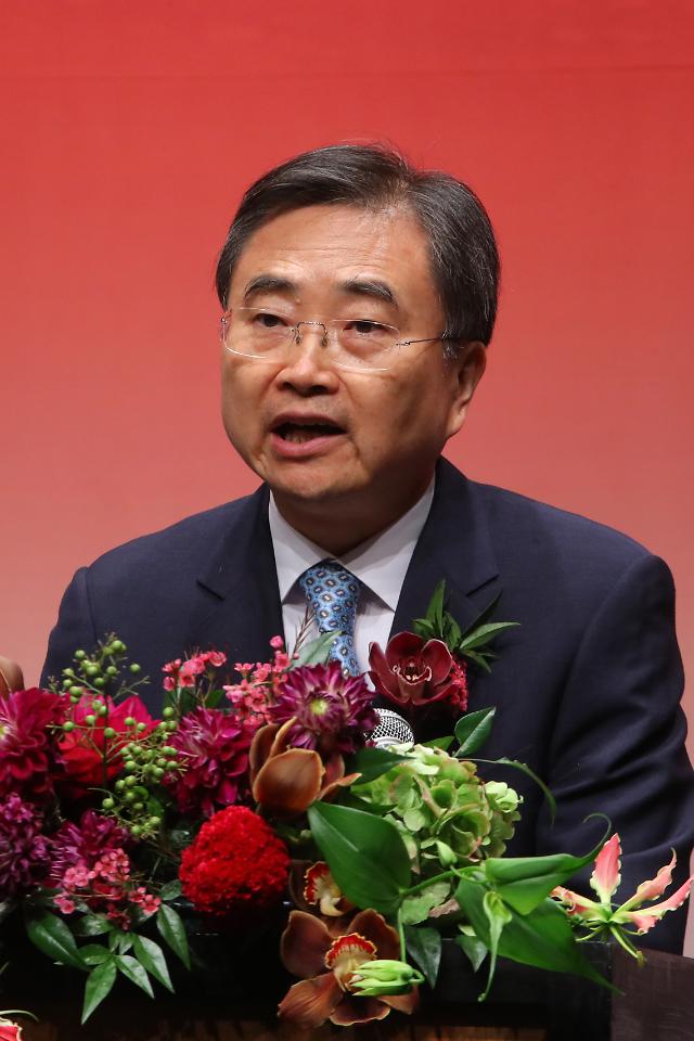 韩国外交部第二次官赵显致贺词.