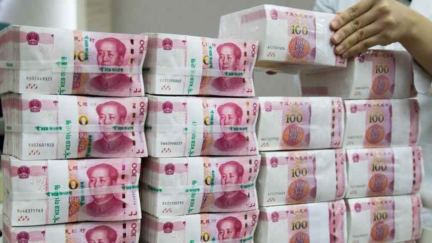 图) 上海一位餐馆老板胡大卫(david hu)说,他害怕把钱汇来澳洲买房屋