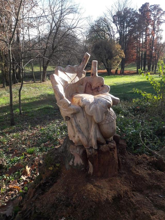 罗马尼亚艺术家将树桩变成美丽的艺术品