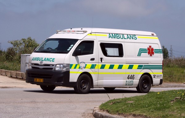 救护车路上屡遭抢劫,卫生工会威胁说以后不派救护人员_南非_新闻_华人