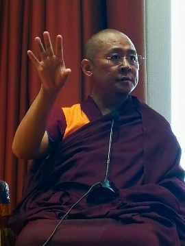 藏传高僧十五世热腾仁波切公益演讲在新州议会举行