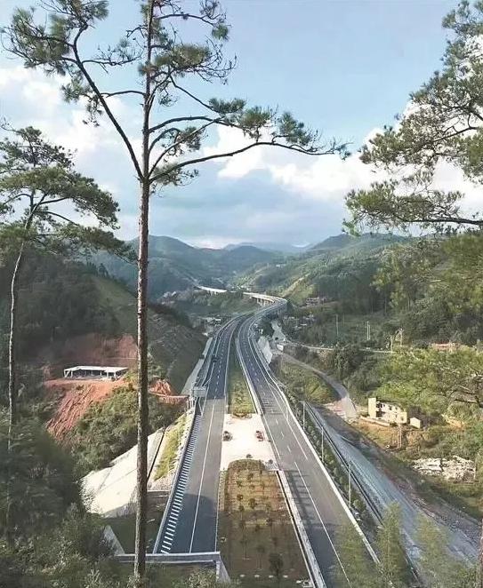 后天,这条高速路就通了!串起泉州最高最美的山脉!