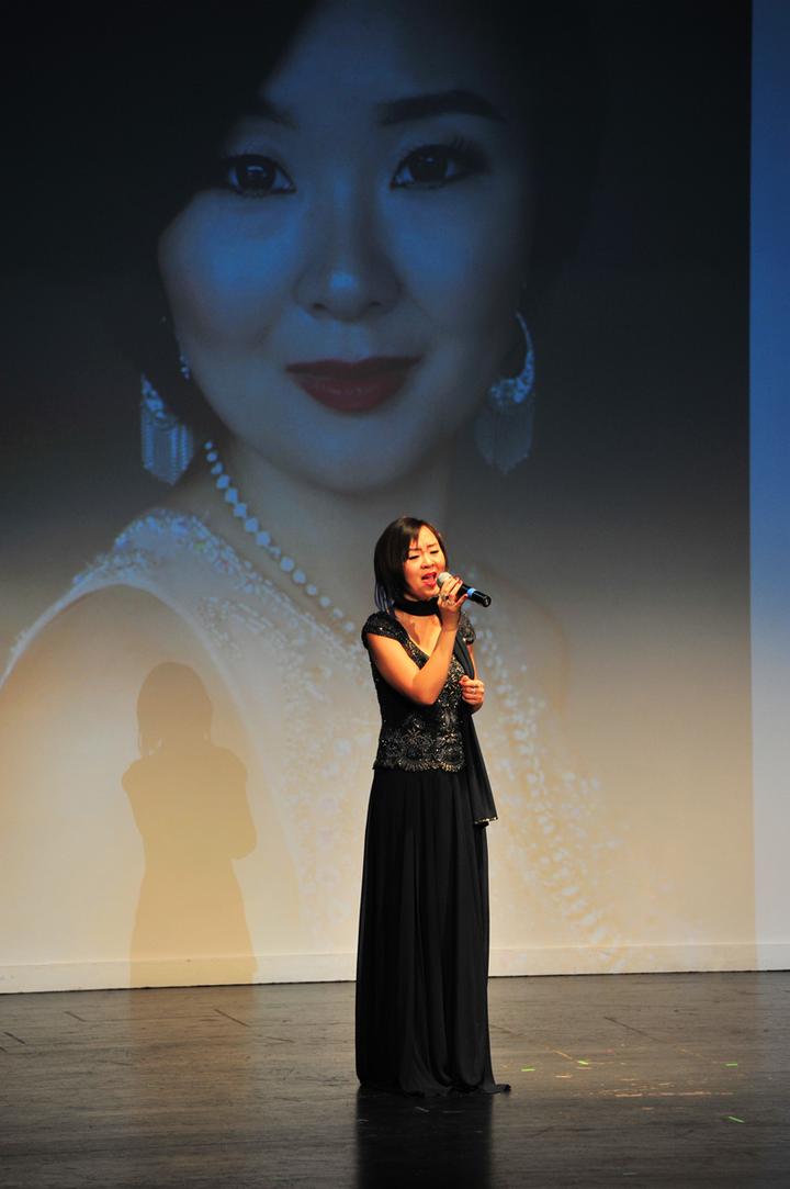 北京小邓丽君王小树爱民顿演唱会在掌声中与好评下落