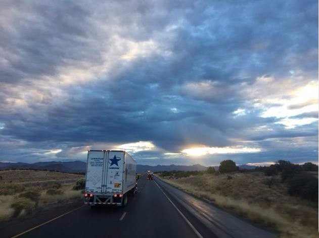 洛杉矶的运输线,探秘美国华人卡车司机的货运生活