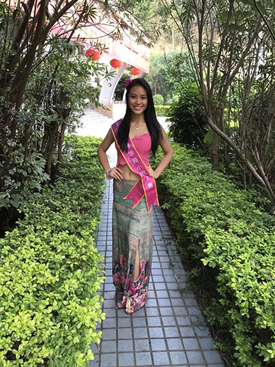 巴西华裔模特苏绮婷抵广州总决赛受到欢迎