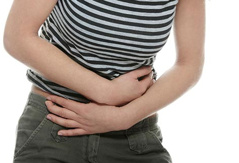 【欧洲新闻】英国女子腹痛不止, 竟是因6年前吞下番茄酱包!