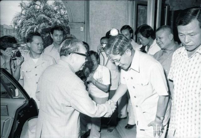 粥翁:两蒋父子对台湾的贡献 让很多台湾人难以忘记