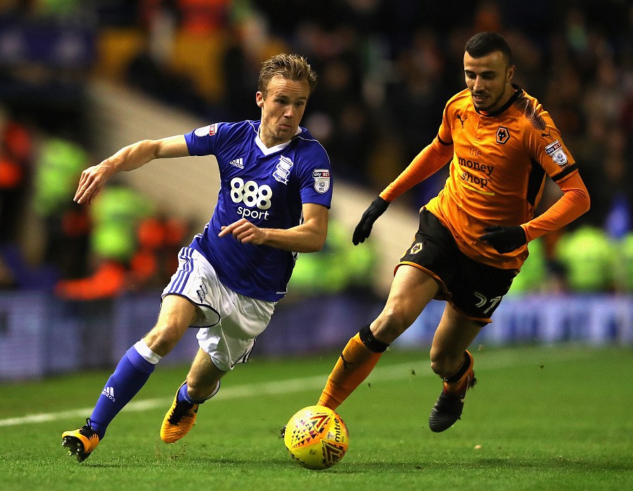 目前在英冠联赛的伯明翰官方宣布,球队已经与荷兰中场杰夫滕贝尔德