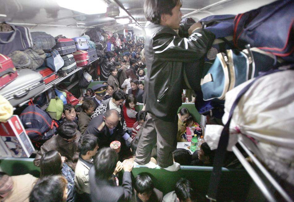 十张中国历史春运图片, 相当于世界四大洲搬家一次