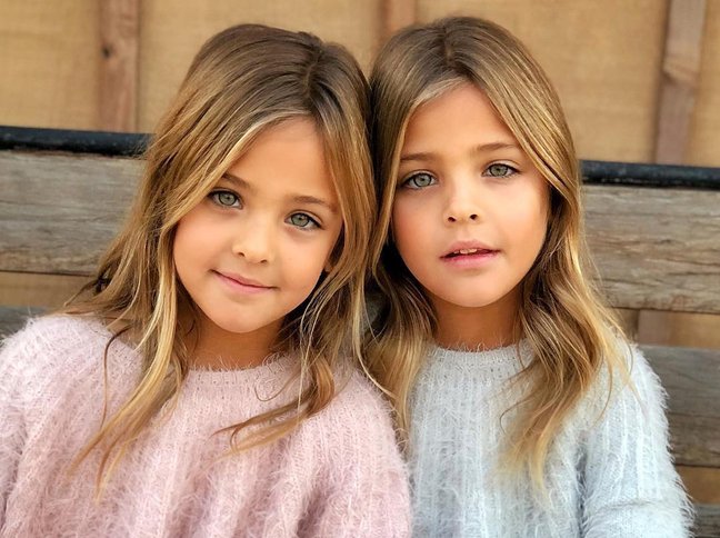 这对2010年出生的姐妹 已成"世界最美双胞胎"