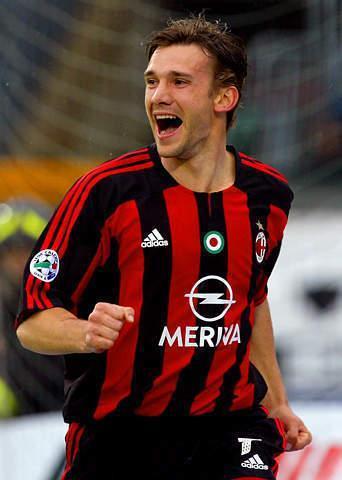 台,2009年11月28日负于希腊无缘南非世界杯,留给世人一个孤独的背影