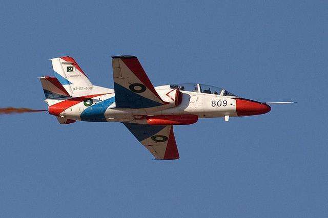 k-8"喀喇昆仑山"教练机