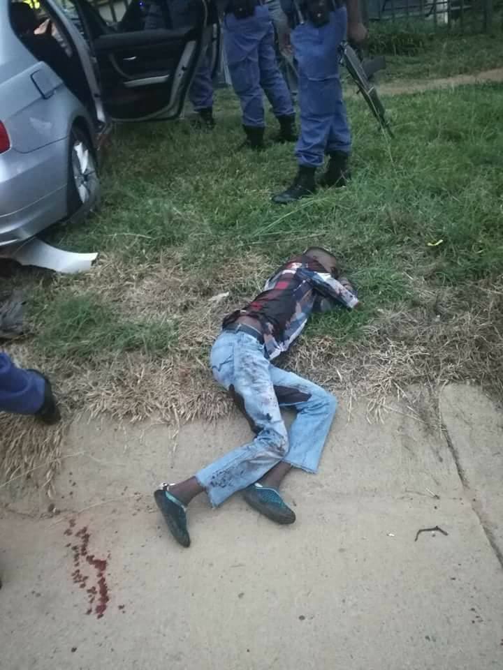 组图:northgate商场抢劫 3名劫匪被警方击毙