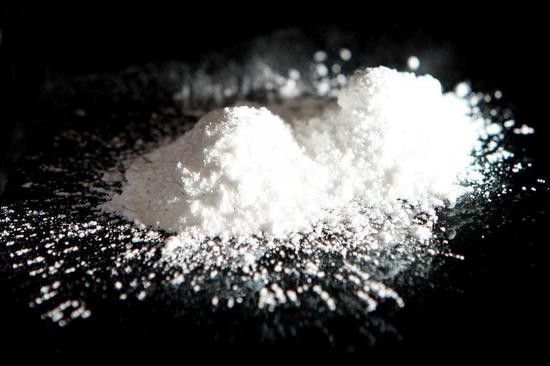 哈里王子未婚妻收种族歧视信件 内藏白色粉末