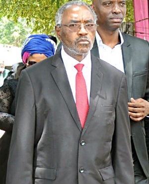 夸省政府坚定支持祖鲁王:每人捐款五兰特准备打官司