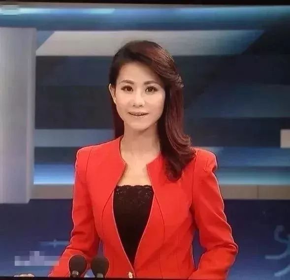 她是央视最诗意的解说员,用古典诗词,传递中国的美!