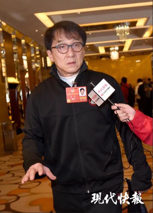 全国政协委员成龙