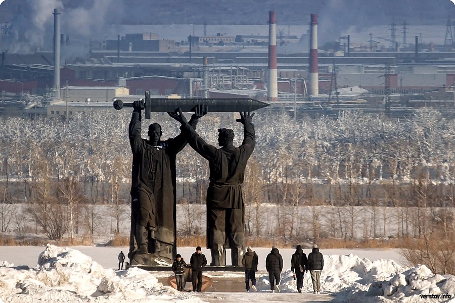 俄罗斯工业和贸易部副部长叶夫图霍夫称美国的进口限制"显然违反wto