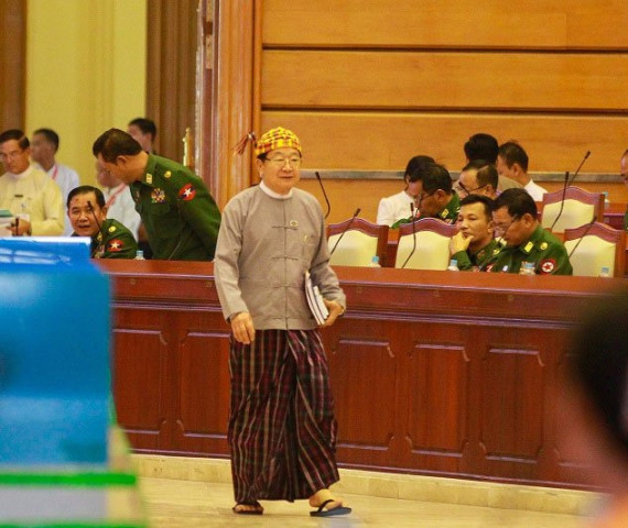 温敏坐上缅甸总统宝座,但他仍然只是"二把手"