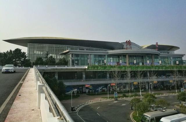 两个多小时,四点多到了海口美兰机场,在坐车到文昌森海湾朋友家,已经