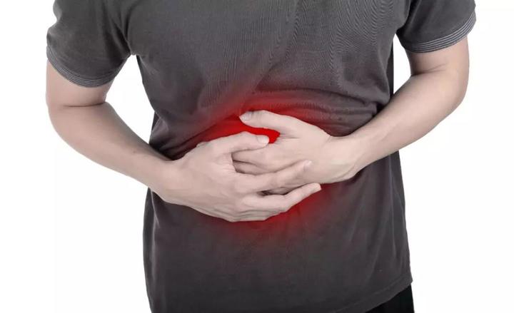 住温州的汪大伯,69岁,常年经商,最近两个月,他发现自己左上腹经常疼痛