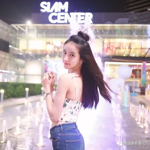 泰国征兵现场 来了个让女人都自愧不如的小哥