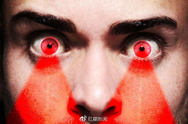 不是开玩笑!戴上这种新型隐形眼镜,眼睛就能发射激光