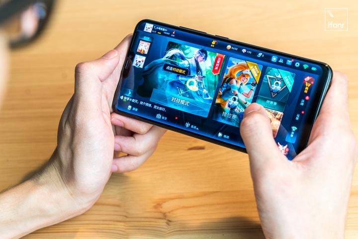 (vivo 也是《王者荣耀》的官方合作手机)另外众所周知vivo一直倡导