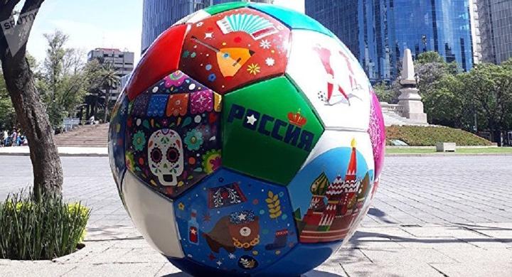 2018年世界杯前夕巨大足球模型将从墨西哥运往俄罗斯