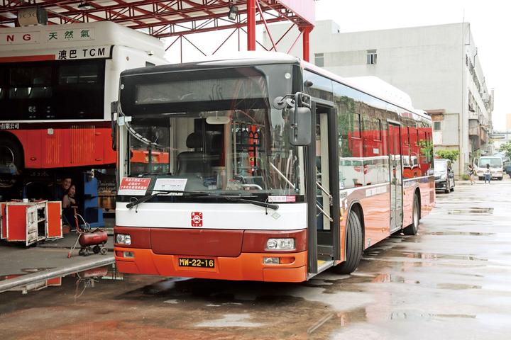 澳巴新世代 引进高科技实时监察车长36种不良驾驶