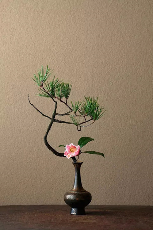 一枝独秀美于满瓶繁花